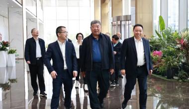 Sun Shaohua, vicepresidente della China Charity Federation, visita Tongkun per la ricerca